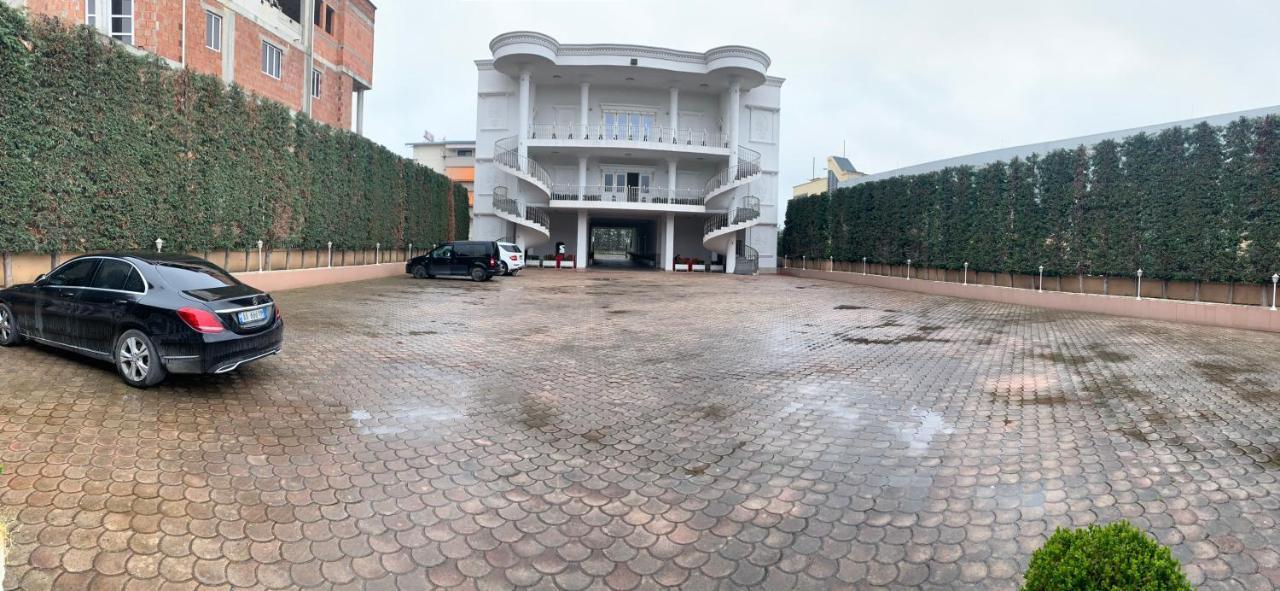Julton Events Hotel Domje Exterior photo